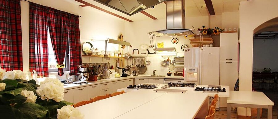Siena: Traditional Tuscan Cooking Class with Fresh Pasta - The fresh pasta lesson is the star