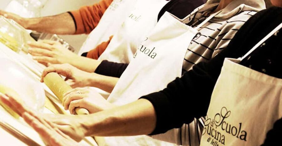 Siena: Traditional Tuscan Cooking Class with Fresh Pasta - Starting with a Tuscan meal from the ground up