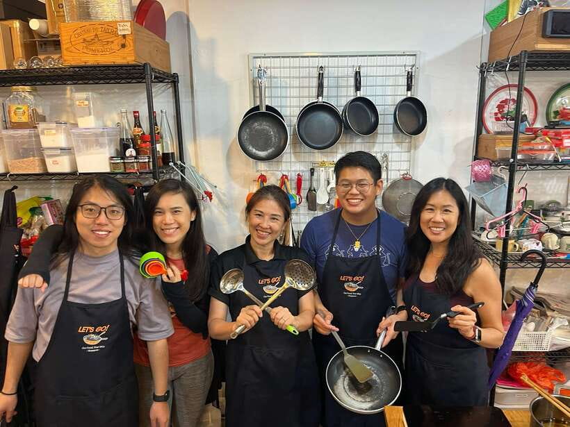 Singapore: Market-to-Table Experience and Cooking Class - From demonstration to hands-on cooking