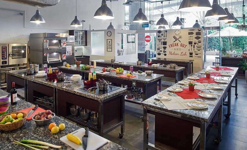 Singaporean Cooking Class With A Professional Chef - Three Singapore dishes from grill to dessert