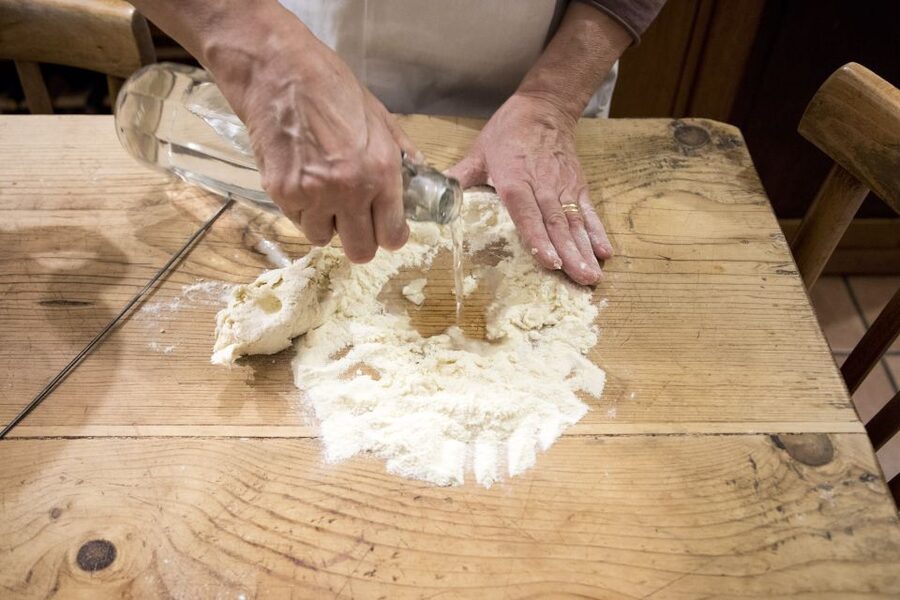 Siracusa: Pasta & Tiramisu Cooking Class at a Local's Home - Key points to know before booking