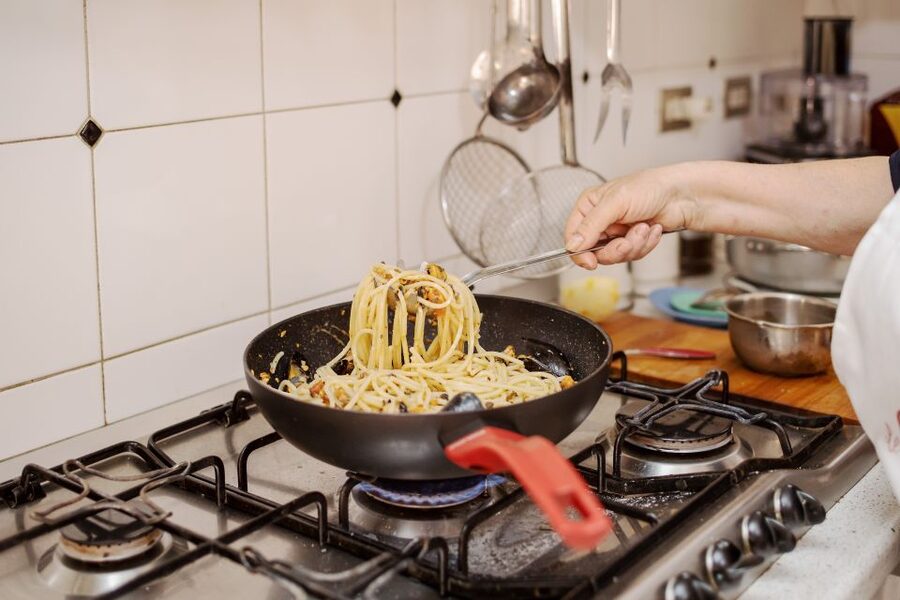 Siracusa: Pasta & Tiramisu Cooking Class at a Local's Home - What the Cesarine home-cook network adds