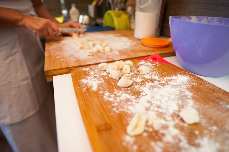 Siracusa: Pasta & Tiramisu Cooking Class at a Local's Home - Who will enjoy this class most