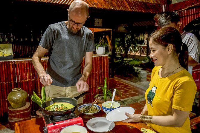 Small-group 2-Day Mekong Delta: Floating market, Cooking Class... - Cai Rang before the heat builds