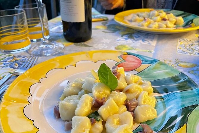 Small-Group Cooking Class in Positano: Gnocchi, Tiramisù & Drinks - Making two kinds of handmade gnocchi