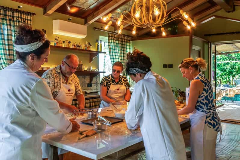 Sorrento Cooking Class: Taste the Tradition feel the Love - Entering the grandmother’s villa