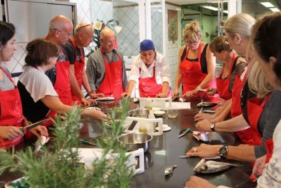 Sorrento: Italian Cooking Class - Choosing the meat or chicken main course