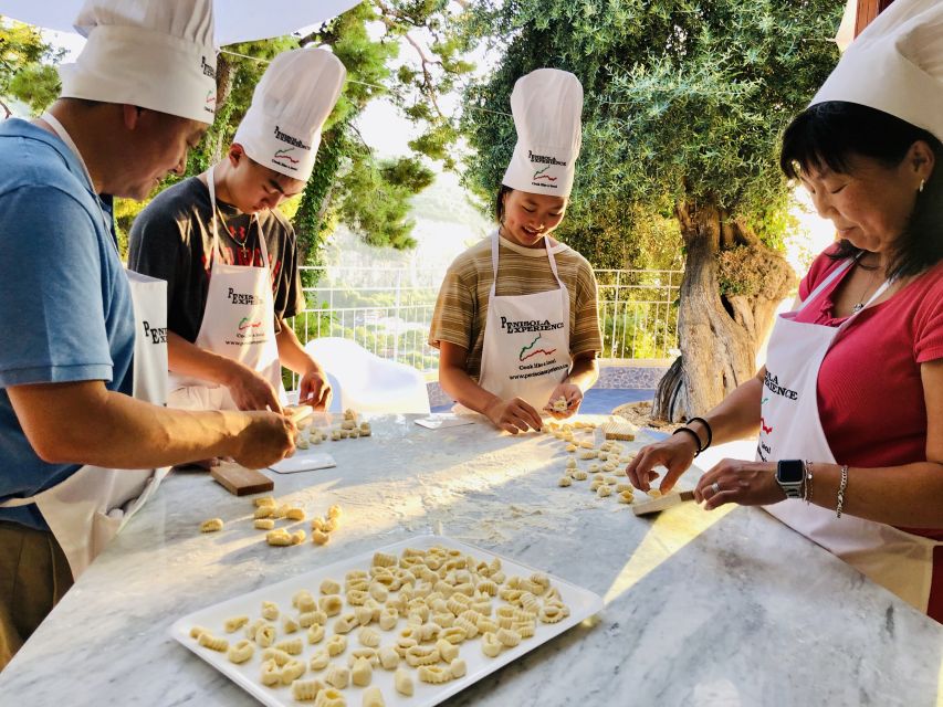 Sorrento: Italian Cooking Class with Transfer - Cooking in a Sorrento family home
