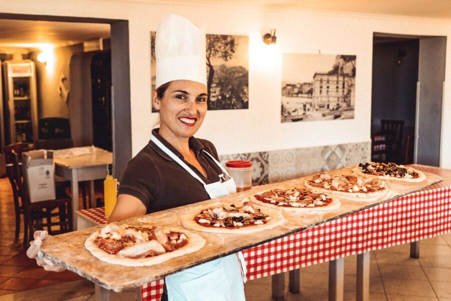 Sorrento: Pizza Making Class at Tirabusciò Cooking School - Fresh mozzarella and olive oil set the tone