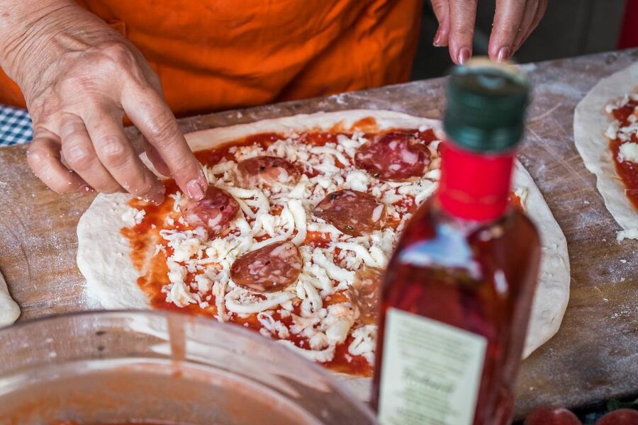 Sorrento: Pizza Making Class at Tirabusciò Cooking School - A family activity with real hands-on work