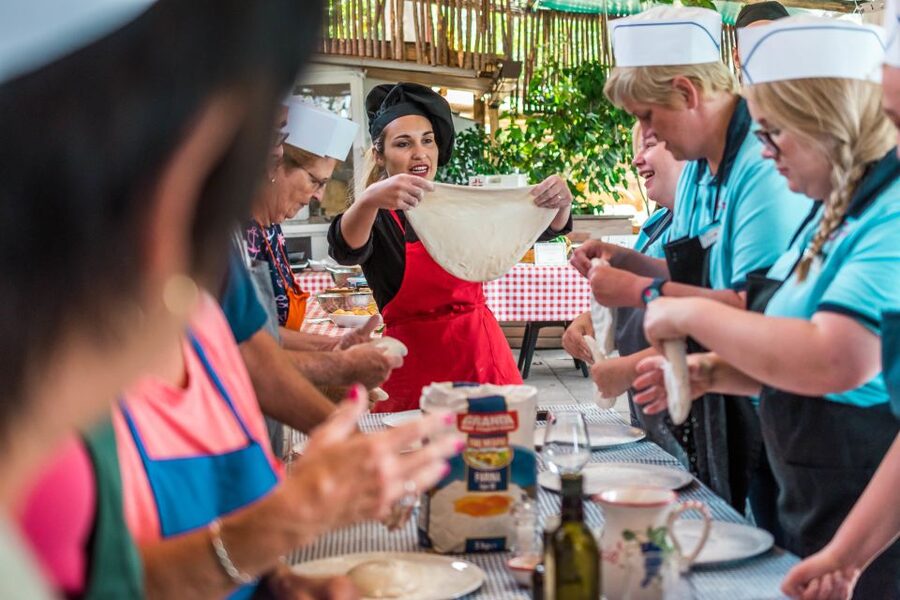 Sorrento: Pizza Making Class at Tirabusciò Cooking School - What you can take home from the lesson