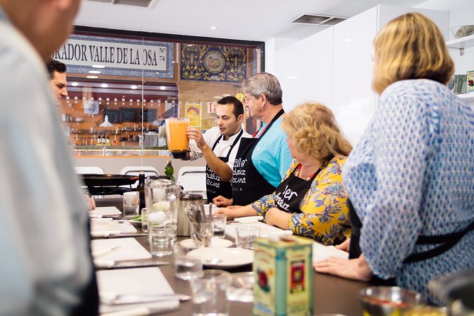 Spanish Cooking Class and Dinner in Seville - The people who make the class work