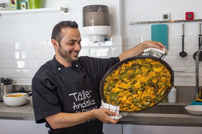 Spanish Cooking Class and Dinner in Seville - The first lesson: sofrito and Spanish kitchen basics