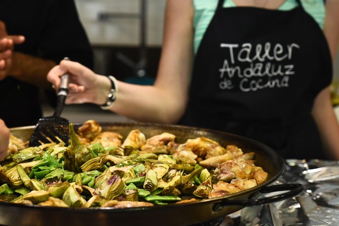 Spanish Cooking Class & Triana Market Tour in Sevilla - Seeing Seville through its food stalls