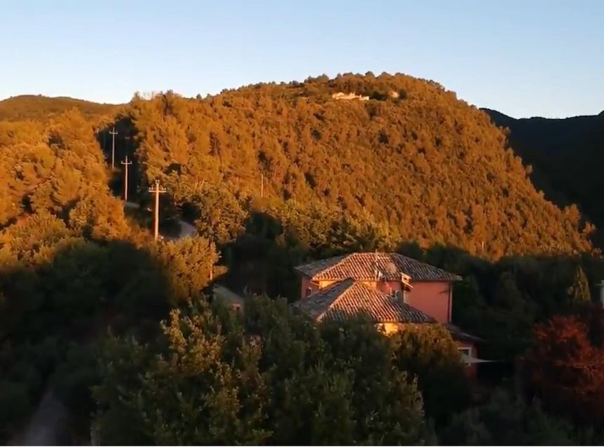 Spoleto Countryside Home Cooking Pasta Class & Meal - Sitting down to an Umbrian family meal