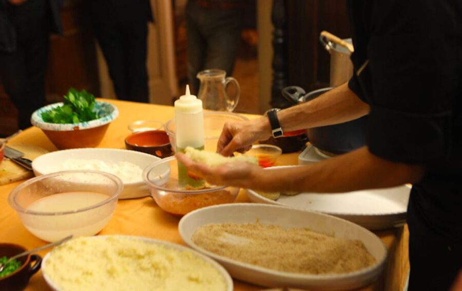 Syracuse: Sicilian Street Food Hands-On Cooking Class - Walking through Syracuse’s food market