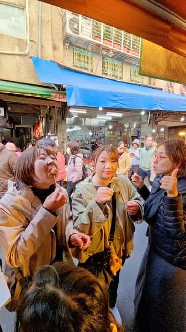 Taipei: Cooking Class & Market Adventure Historic Dadaocheng - What the kitchen work is really like