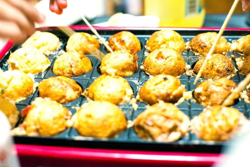 Takoyaki cooking experience in Kabukicho, Shinjuku - Cooking with children: fun, but keep an eye on the heat
