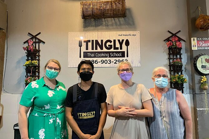 Thai cooking class experience in Bangkok with Tingly Thai cooking school - The teachers are a major part of the experience