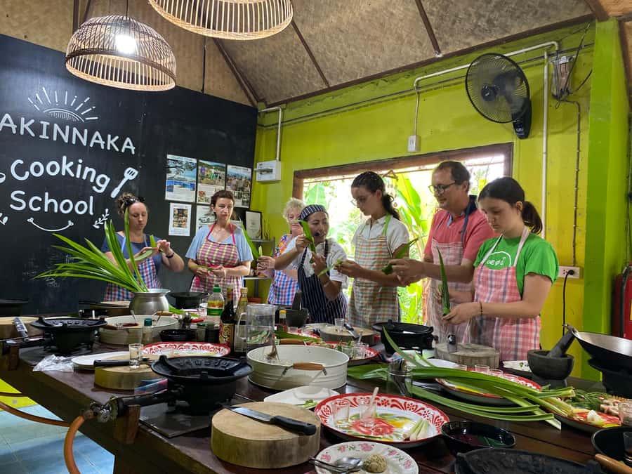 Thai cooking class &Market tour by Amazon Prime Series Chef. - Making curry paste from scratch