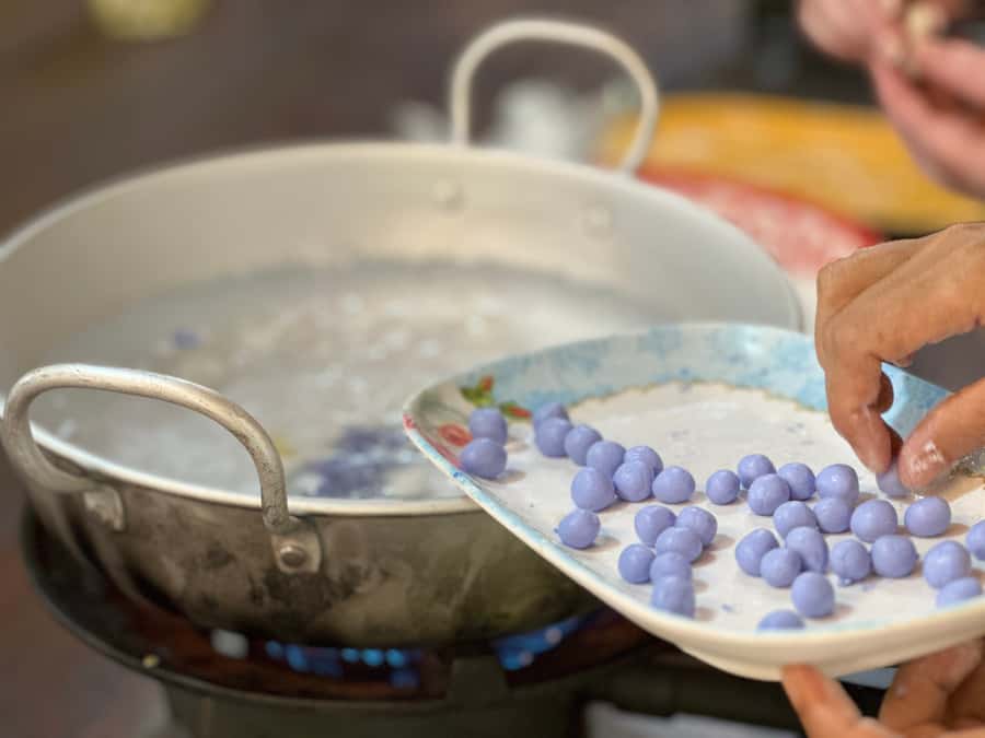 Thai cooking class &Market tour by Amazon Prime Series Chef. - Morning or afternoon class?