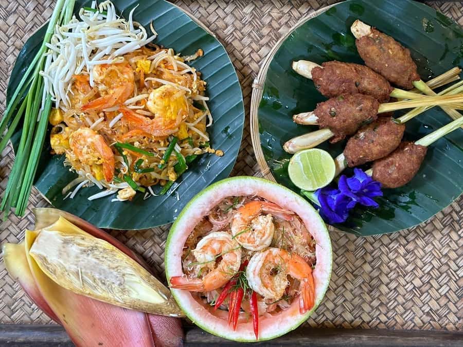 Thai cooking class &Market tour by Amazon Prime Series Chef. - Cooking in Wandee’s garden kitchen