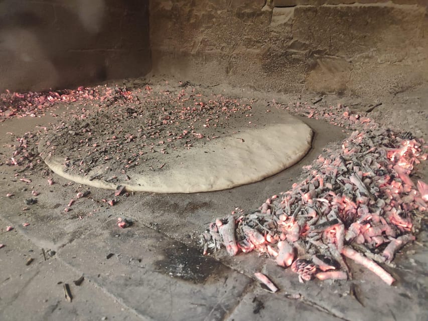The story of Soparnik - Cooking class - The fire and the traditional finish