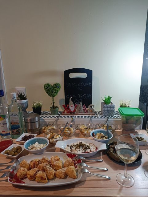 Thessaloniki: Cooking & Dining Experience with Greek Family - History, maps, and local conversation