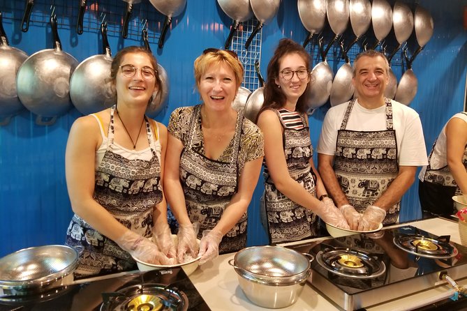Tingly Thai Cooking Class with Morning Market Tour - Vegetarian and halal considerations