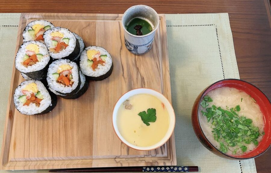 Tokyo: Sushi roll and side dish cooking experience - Miso soup and chawanmushi add useful variety