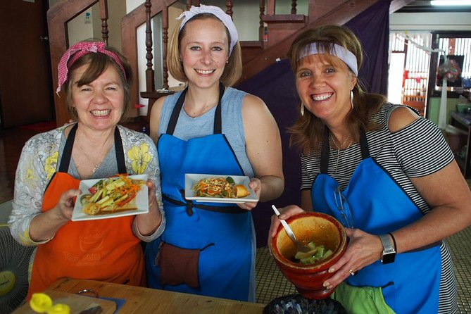 Tomyumthai Cooking Class in Chiang Mai - Choosing six Thai dishes