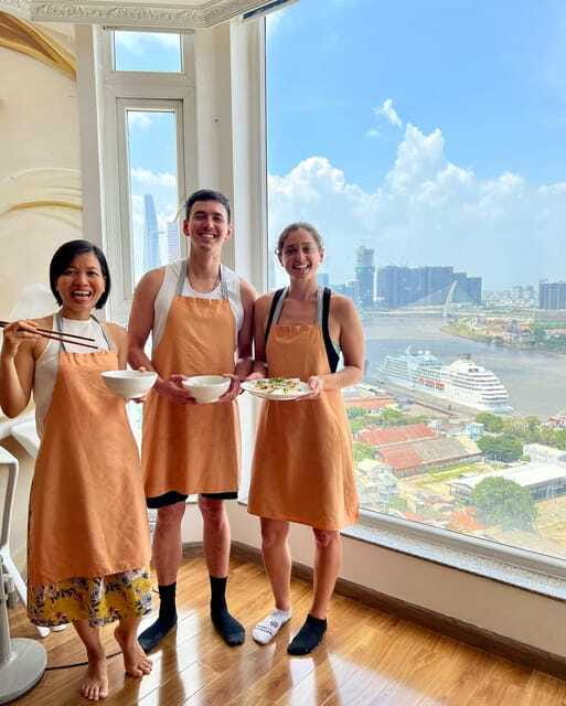 Top Home Cooking Class with Stunning River View AC Kitchen - The river view adds real value