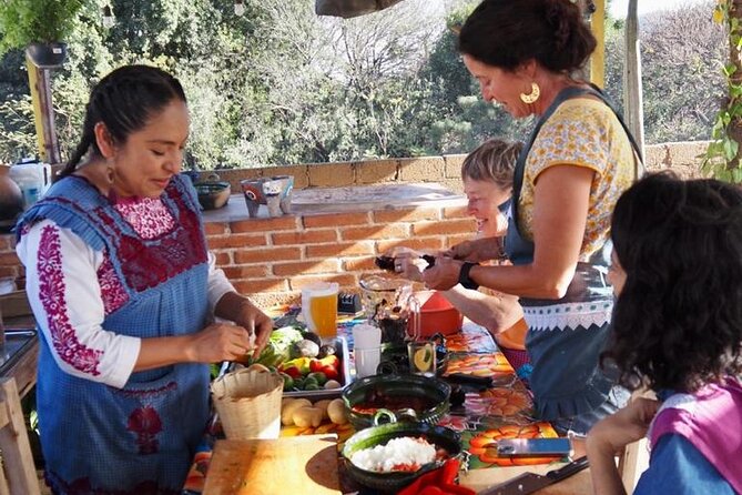Traditional Oaxaqueña Cooking with Grandma's Recipes - Group size, transport, and timing