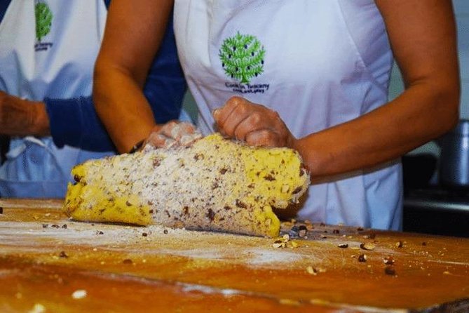 Tuscan Cooking Class - Cooking in a farmhouse near San Gimignano