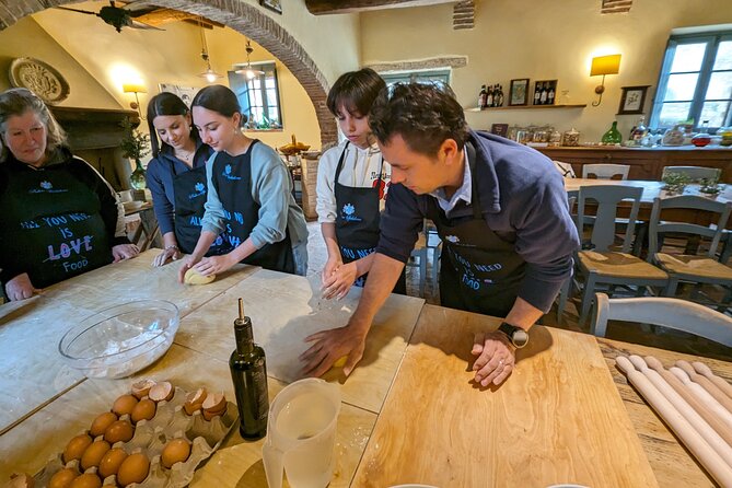 Tuscan Cooking Class of Homemade Pastas and Cantucci Cookies - Handmade pasta in the Tuscan countryside