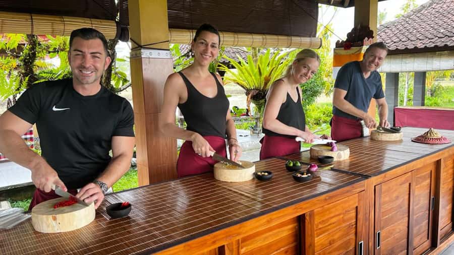 Ubud: Cooking Class with Transfers and Optional Market Visit - Key points to know before booking