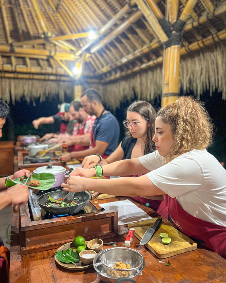 Ubud: Organic Farm Harvest, Bali Cooking Class by Pemulan - The morning market adds local context