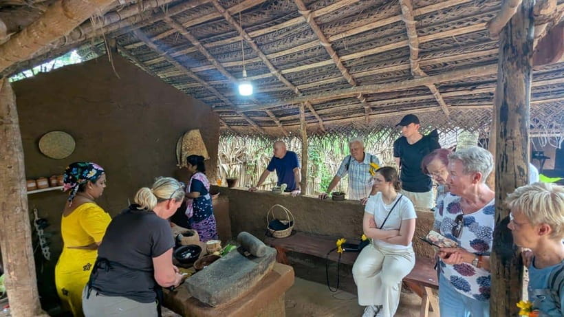 Udawalawe: Farm to Table Cooking & Authe: Village Experience - Seeing an old mine and the work behind cinnamon