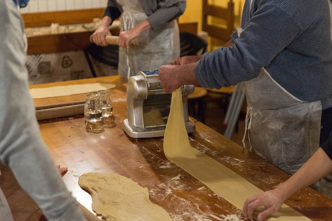 Umbrian Regional and Traditional Cooking Class with Lunch in Assisi - Cooking in an Assisi farmhouse kitchen