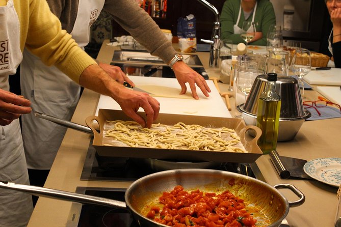Umbrian Regional and Traditional Cooking Class with Lunch in Assisi - Truffles, olive oil, and the taste of Umbria