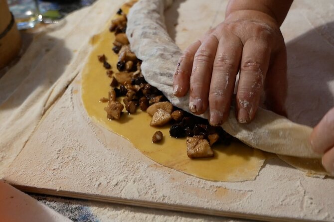 Umbrian Regional and Traditional Cooking Class with Lunch in Assisi - How the $270.89 price measures up