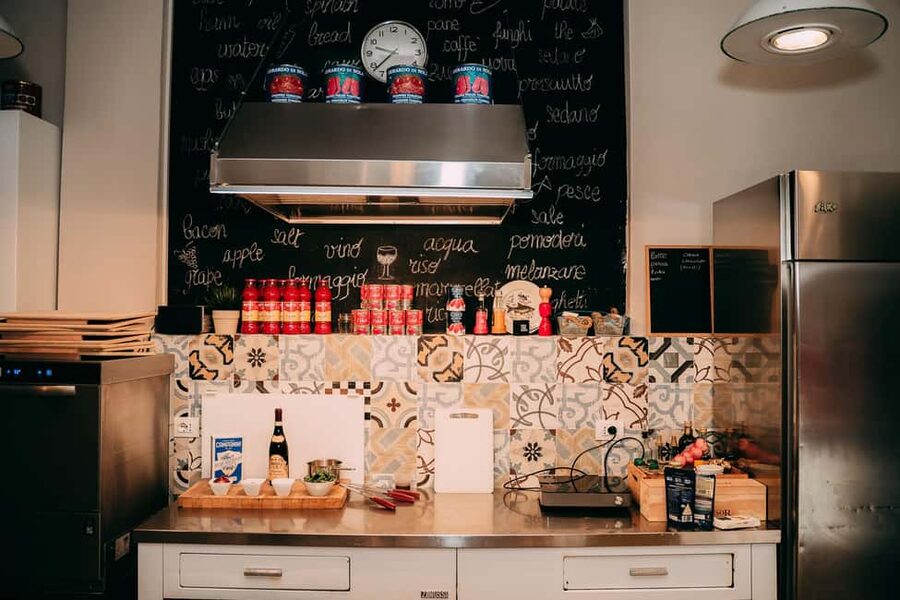 Verona: Hands-on Fresh Pasta and Tiramisù Cooking Class - What the chef adds to the experience