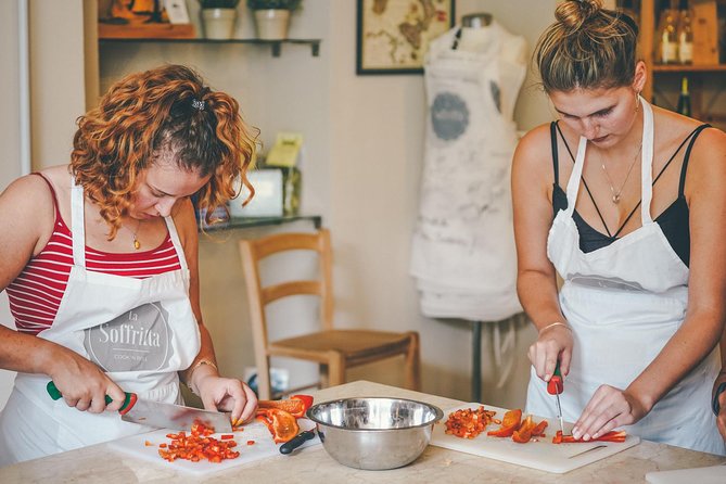 Verona: Italian Cooking Class with Pasta, Risotto and Tiramisù - Bruschetta and the Simple Italian Table
