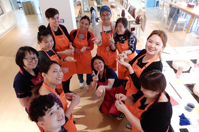 Xiao Long Bao & Boba Tea Cooking Class in Taipei - What the chef’s teaching style means for beginners